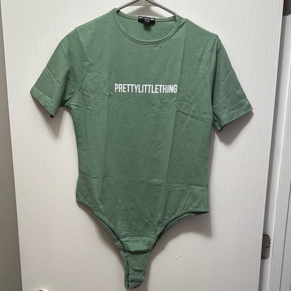 PrettyLittleThing Plus Green Bodysuit Size 14 NWT - Picture 1 of 1